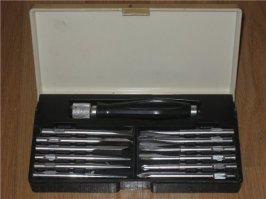 До сих пор пользуюсь таким набором, он мне от покойного тесть достался. Металл супер!