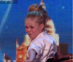 Девушка, а можно с вами познакомиться?