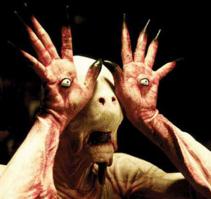 Девушку укусило насекомое