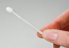 для определения свежести дыхания хорошо работает такой способ: