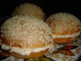 Автор забыл про пончики и Невский пирог!!!