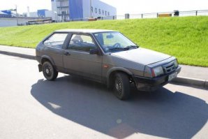 была у Меня немка 1991г! веселая машынка 1,1л. росход прекрасен, по городу "3 сорт не брак" даже радовало, но на трасе - как на велеке))))