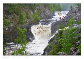 Водопад Кивач на реке Суна в Карелии.