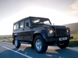 Не ездят в англиина старье? Да ладно!
Учтите - Кларксон на УАЗе, катался во Вьетнаме, а не "у нас"
Да еще и в конце 80-х.
ЗЫ в Англии ездят на старых машинах, не меньше чеми в России. Ненадо бздеть в лужу.