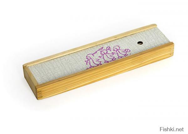 вот что смог найти.  последний пинал нашел только такой, он 2-х сторонний уже более современный. до этого были пластиковый низ и мягкая из кож зама крышка на магните.:)  всем добра.