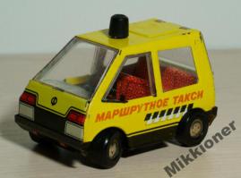 эти машинки были разных типов. фотки нашел таких. у меня в детстве была скорая помощь.