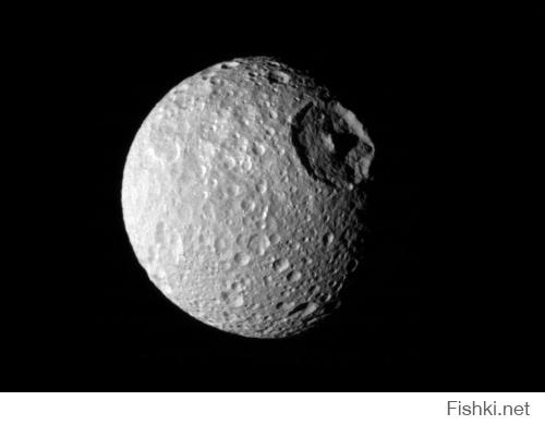 Спутник Сатурна Мимас больше похож.