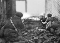 да некогда им было там фотографироваться. Воевали они.
Но вот как-то так