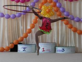 респект таким девчатам, даже с одной ногой и без головы они не забывают о тренировках, у них есть цель в жизни, они не опустили руки, а вы сидите за компьютерами и бессмысленно проводите свою жизнь...