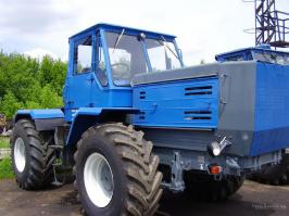 Т-150 - самый крутой - порвет (в прямом смысле) любого