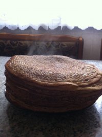 меня вот хвалят за вкуные блинчики...! Не скромно,но это так...