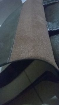 это конечно, но это потребители другого уровня да и подороже можно найти при желании, вот моя куплена недавно за 30$, 40*33 см. Думаю, по вашему примеру может сделаю что то подобное с ремнём, только бляху найти)