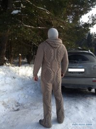 Девушка связала  изумительное одеяло 