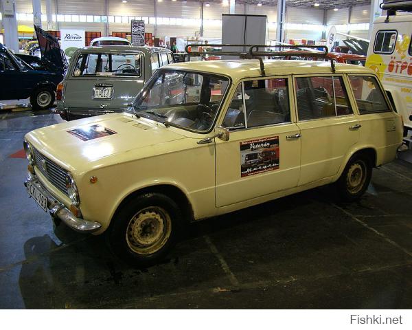 Fiat between 1966 and 1974
Fiat 124 Sedan 
Fiat 124 Familiare
Fiat 124 S 
ничего не напоминает???