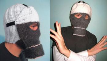 Шапка с бородой — и тепло, и весело