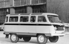 Автор, ты, видимо, малолетка. Вот так выглядел первый УАЗ. В интернете лень тебе было, видимо, порыться, а я ещё такие на дорогах помню.