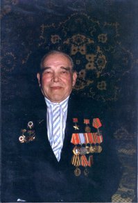 Мой дед. Последняя фотокарточка. 9 мая 1995.