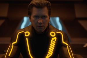 половина фильмов уже снято такими "героями".
самый реалистичный (я считаю) это флинт во втором троне. вначале фильма, когда нужно показать актёра Джеффа Бриджеса молодым, а ведь ему уже много лет, и никакой грим не спасёт. вот тогда и решили полностью его нарисовать!!!