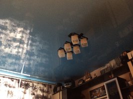 На вкус и цвет, как говориться. Я глянец в одну из комнат сделал, под цвет неба. Очень здорово в целом смотриться.