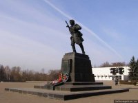 г.Великие Луки. Могила и памятник  Александру Матросову