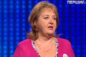 как ни крути, но по лицу много что можно понять... какой она нахер правозащитник.  вечно недовольная, одинокая стервозная баба. у которой ни мужика ни денег ни семьи