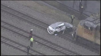 Авария дня 1921. В США поезд снес легковушку