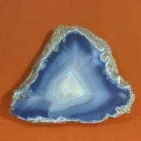 А это все халцедон. Тоже очень красивый минерал.