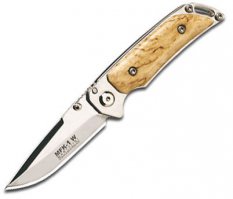 Мне когда то подарили Мартиини нож. Очень им доволен. 
Небольшой и удобный.