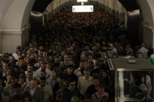 Вы сколько раз  Московским метрополитеном в год пользуетесь то Алексей?