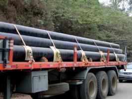 Авария дня 1657. Груженый сваями МАЗ без тормозов