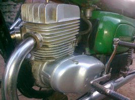 Да, косяк. Нету заводилки. А должна быть!