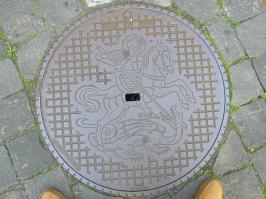 Интересные и памятные канализационные люки