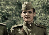 Множество актеров заканчивает в нищете.
Звездная болезнь сказывается?
Ну не клеится у тебя с актерством, ну найди еще какой-нибудь калым реклама, фермерство, сторожем на крайняк.