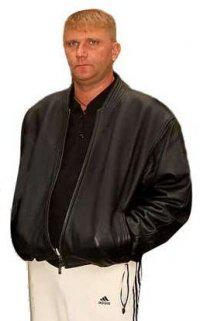 Его знает 1/6 часть суши. А чего добился ты?;)