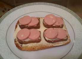 Бутерброд с бутербродами, чтобы ты мог есть бутерброды, пока ешь бутерброд.