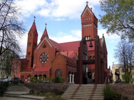 Собор Симеона и Святой Елены в Минске.Когда там играет орган-я выключал музыку в ресторане напротив.