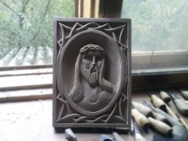 я и сам по помаленьку начинаю резать по дереву!
вот резал по березе около месяца.