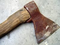 Есть два инструмента для РАЗНОЙ работы: топор и колун! Все варианты универсализации приводят к ухудшению характеристики одного из инструментов!