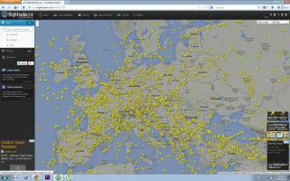 Красивенько оформлено.) Если кто не знал, есть такой сайт flightradar24 - там отображаются все самолёты, летящие прямо сейчас (кроме спецбортов и военных, конечно).