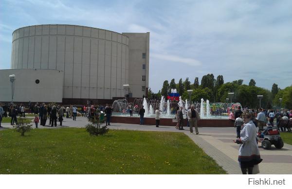 9 мая, родной Белгород. На первой, вдалеке флаг ДНР.
Последние две от себя.