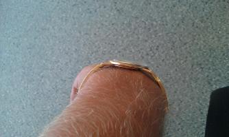 красивый процесс, спасибо.

а у меня старый СОВЕТСКИЙ  золотой "Луч".
долго искал механические, нашел, заказал золотой браслет, служат мне уже больше 15 лет, Класс, посмотрите какие тоненькие !
шедевр, не хуже Швейцарских !