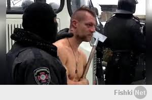 Ну а это в Киеве "боец"