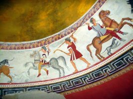 Не знаю кто и почему сделал ето защитное соурожение, но никогда до сих пор не видела ети рисунки. Мне поразило то, что они вполне похожи на рисунки, которие археологи нашли на современной болгарской територии, вот например как ети (Александровская тракийская могила, 4 в.пр.Хр.). Случайно ли переименовали волжкие болгари - татари и их государство - Татарстан? И какая связ с Великой татарии? 
Как знаем - традиции при похоронение сохраняются с тисячелетиями без изменения!