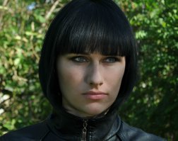 Жену свою сфоткал на даче.