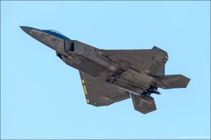 Поюзаное F22