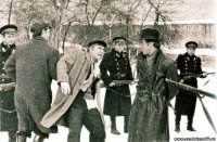 "...и на чёрной скамье, на скамье подсудимых..."