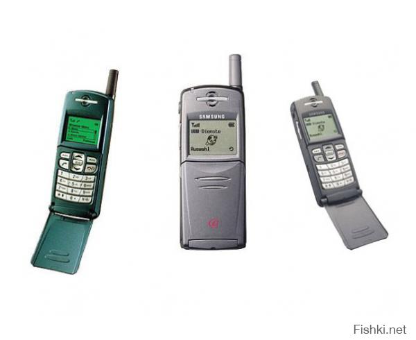 Мой первый телефон! На тот момент был достаточно редким! 
Samsung SGH-N100  
Размеры: 105x42x18 мм 
Вес: 83 г. 
Год: 2000 г. 

Общие характеристики: Samsung SGH-N100
Стандарт связи: GSM 1800, GSM 900 
Время разговора: 3 ч 
Время ожидания: 90 ч 
Время зарядки: 2,5 ч 
Стандартная батарея: Li-Ion 500 mAh 
SMS: есть 
WAP: 1.1 
Связь с ПК: RS232 
E-Mail: есть 
Встроенный модем: есть