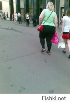 Ага, конечно. Ожирением у нас сколько человек страдает? А от атеросклероза сколько человек умирает? У всех этих женщин в фото поврежден гипофиз? Вы действительно считаете, что кол-во толстяков с поврежденными гипофизами и РЕАЛЬНЫМИ болезнями преобладают над обжорством?