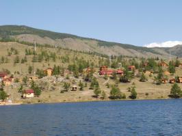 Красиво конечно, но по моему слишком цивильно, люблю отдых ближе к природе, в июле две недели  
на Байкальской турбазе прогулял - никакого Сочи не надо.