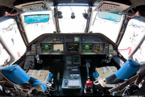 Вот нашёл фотки кабины базового ми-26 и его новой модификации ми-26т2